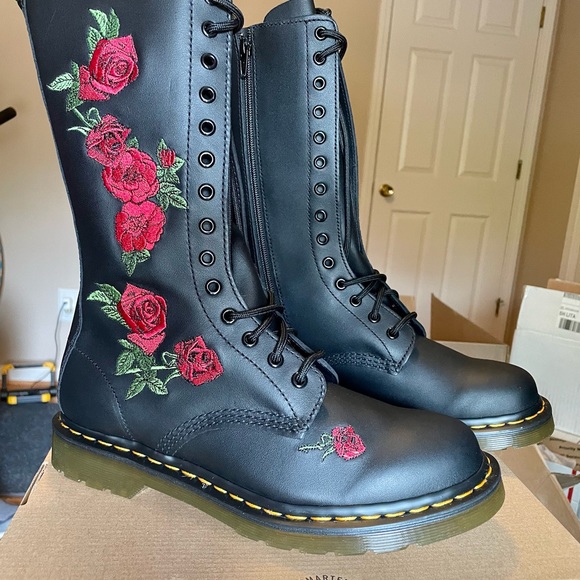 Dr. Martens Shoes - Dr.Martens Vonda calf height Red Rose. NIB. Size 10. OFFERS WELCOME 🤩
